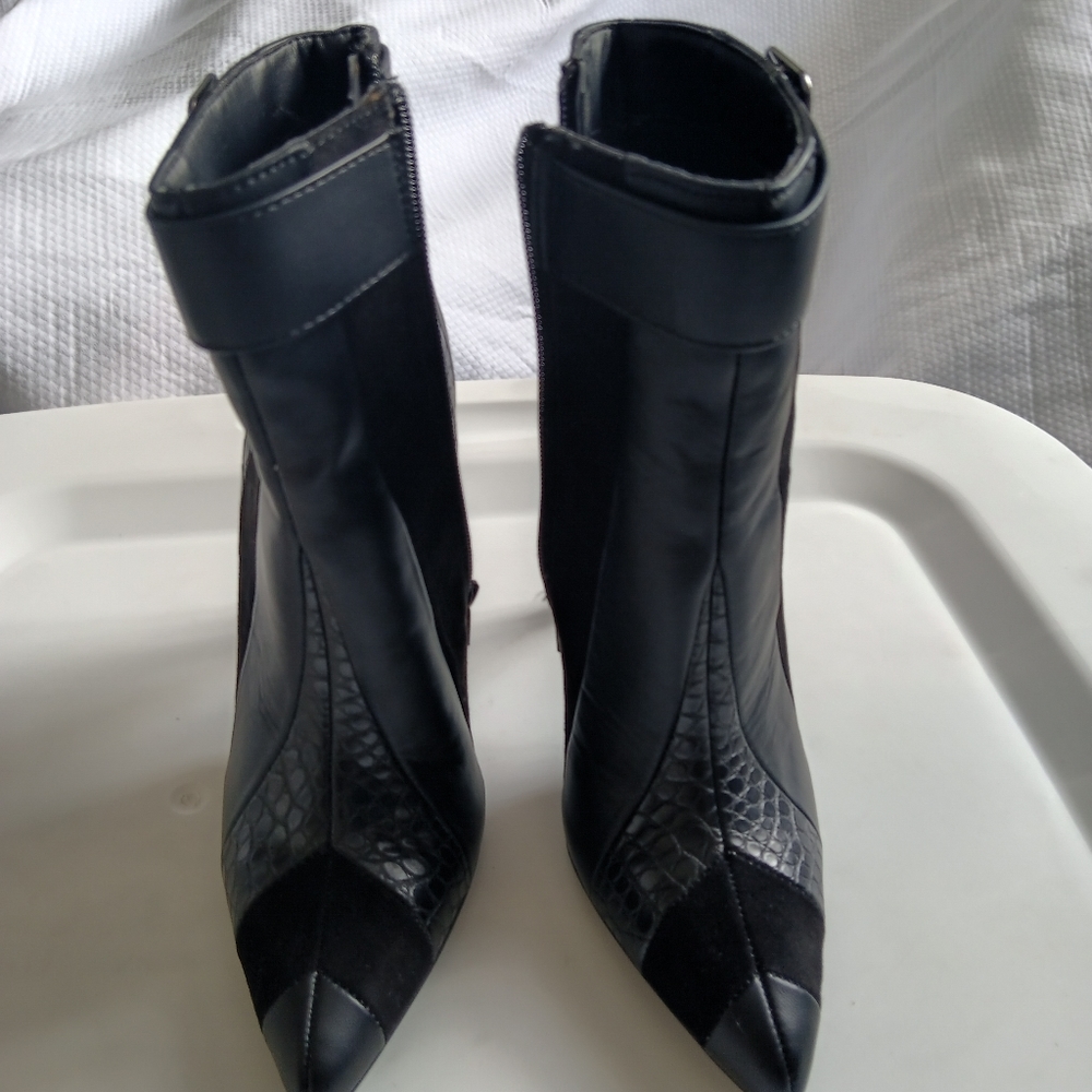 JUSTFAB TORI Women's Leather Pointed Toe Heel Bootie Size 7
